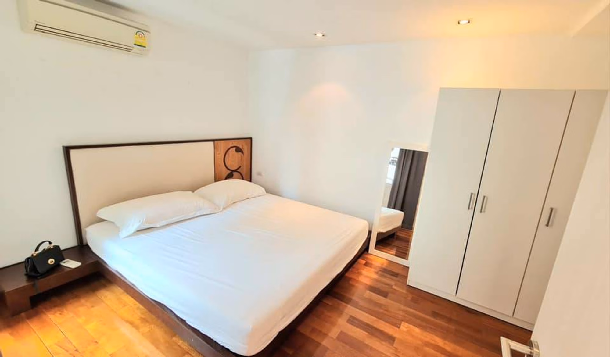 Condo - Image 3