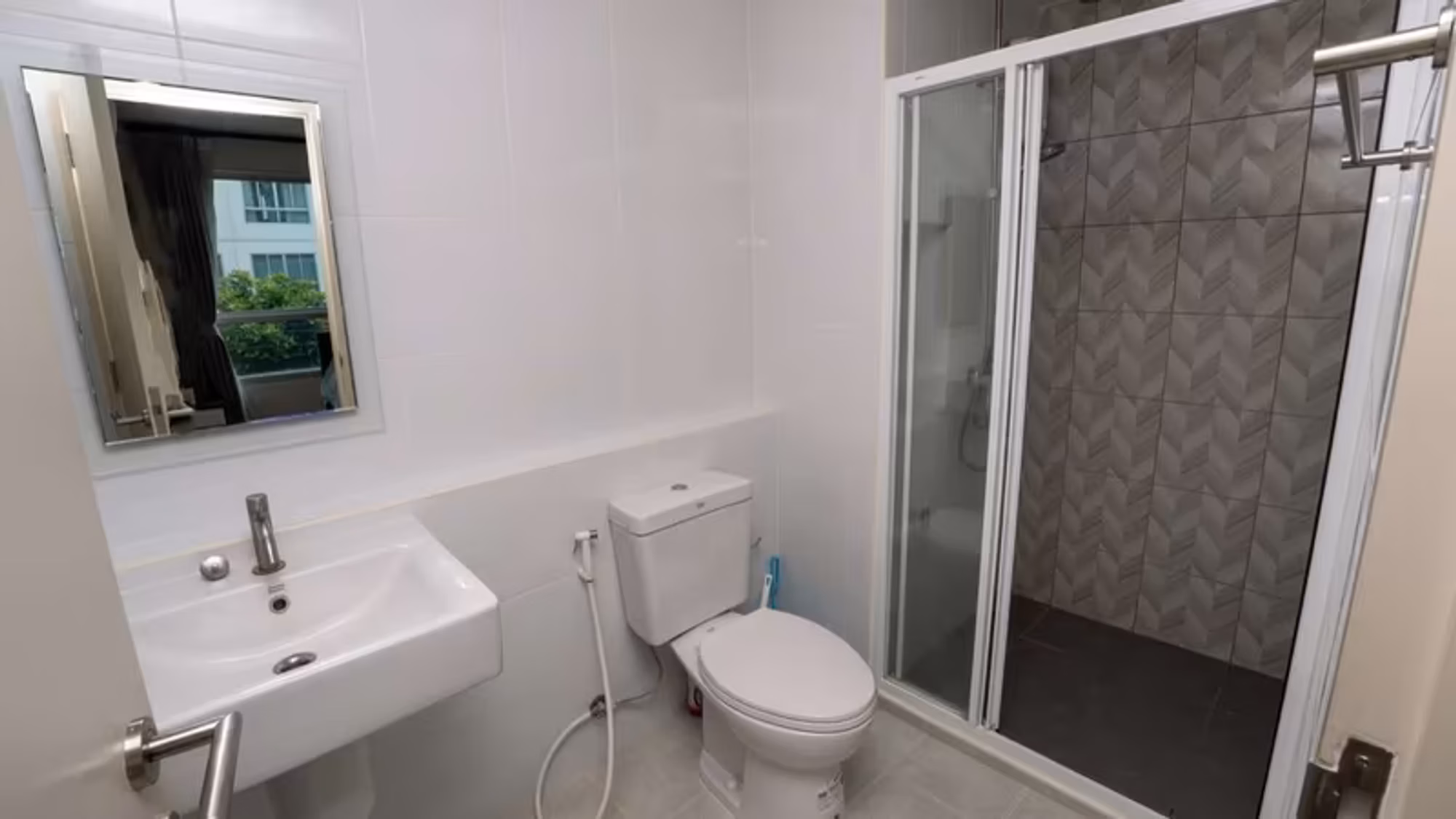 Condo for Sale at Dcondo Ping - Image 2