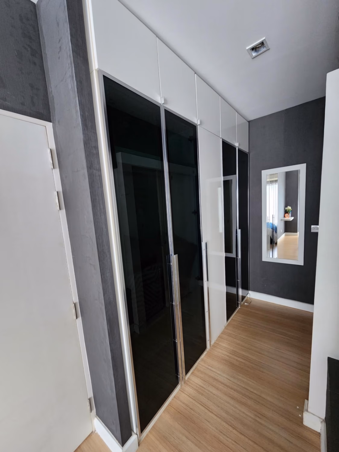 1 Bed Condo for Rent in Sathon - Image 5