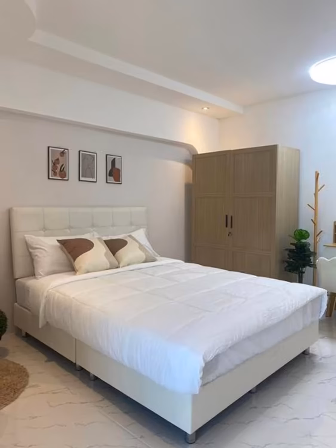 Beautiful condo with furniture behind Bangkok Hospital - Image 8