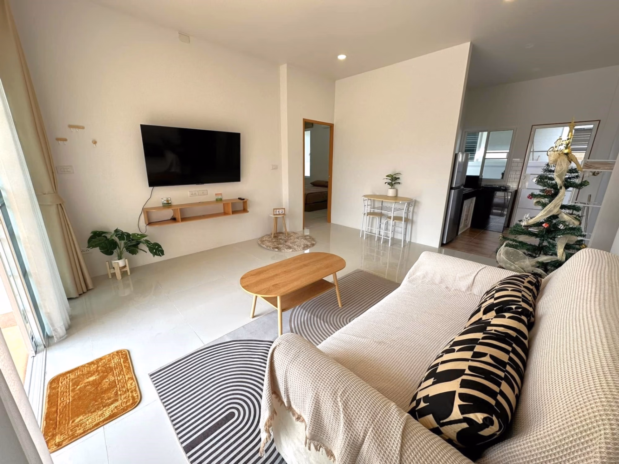 2 Bed House for Rent in Hang Dong District - Image 2