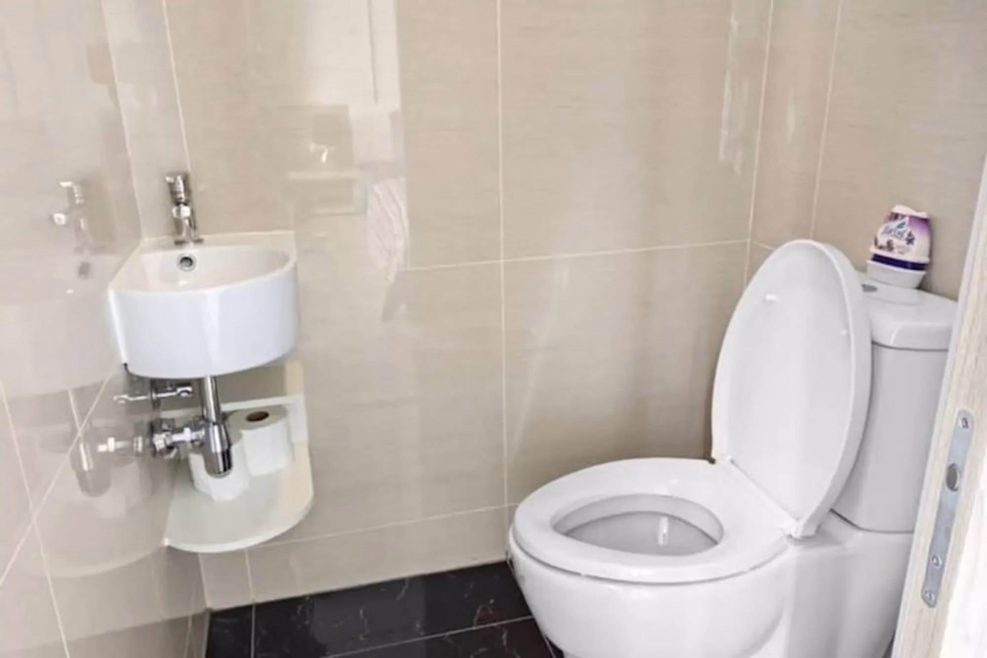 1 Bed Condo for Rent in Khlong Toei - Image 5