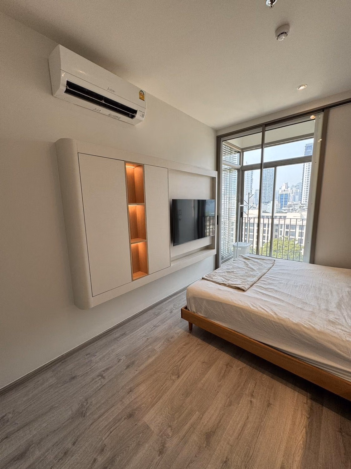 1 Bedroom Condo - Image 4