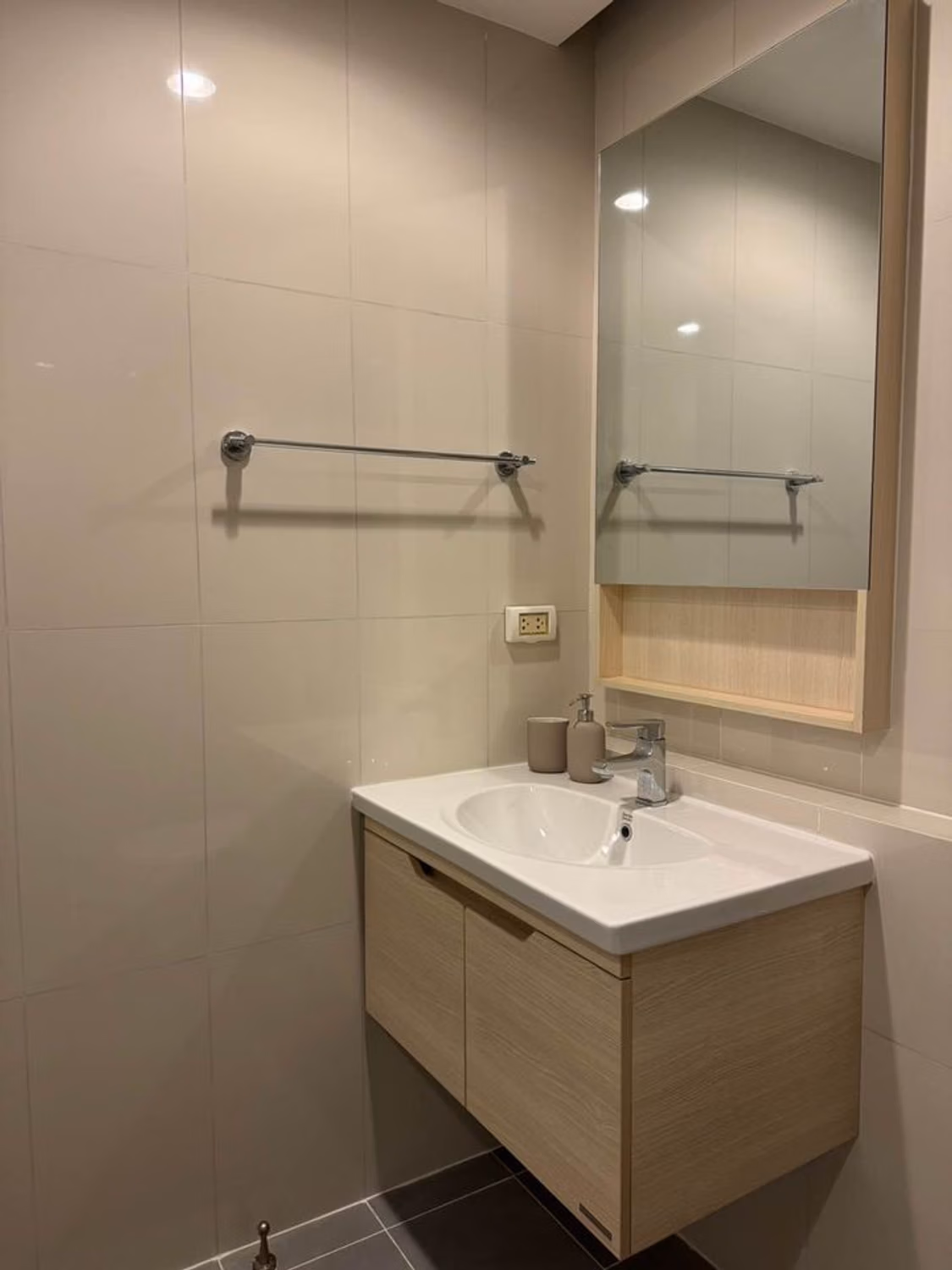 2 Bed Condo for Sale in Suan Luang - Image 7