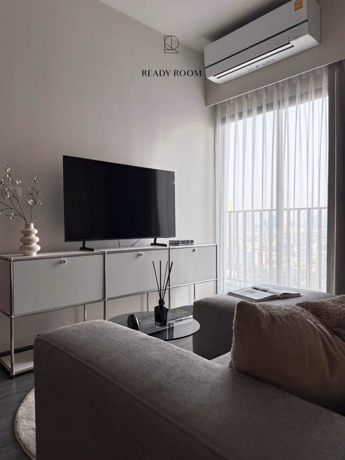 2 Bed Condo for Rent in Khlong Toei - Image 2