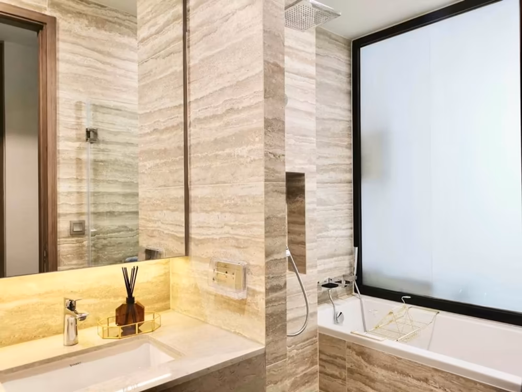 Condo - Image 5