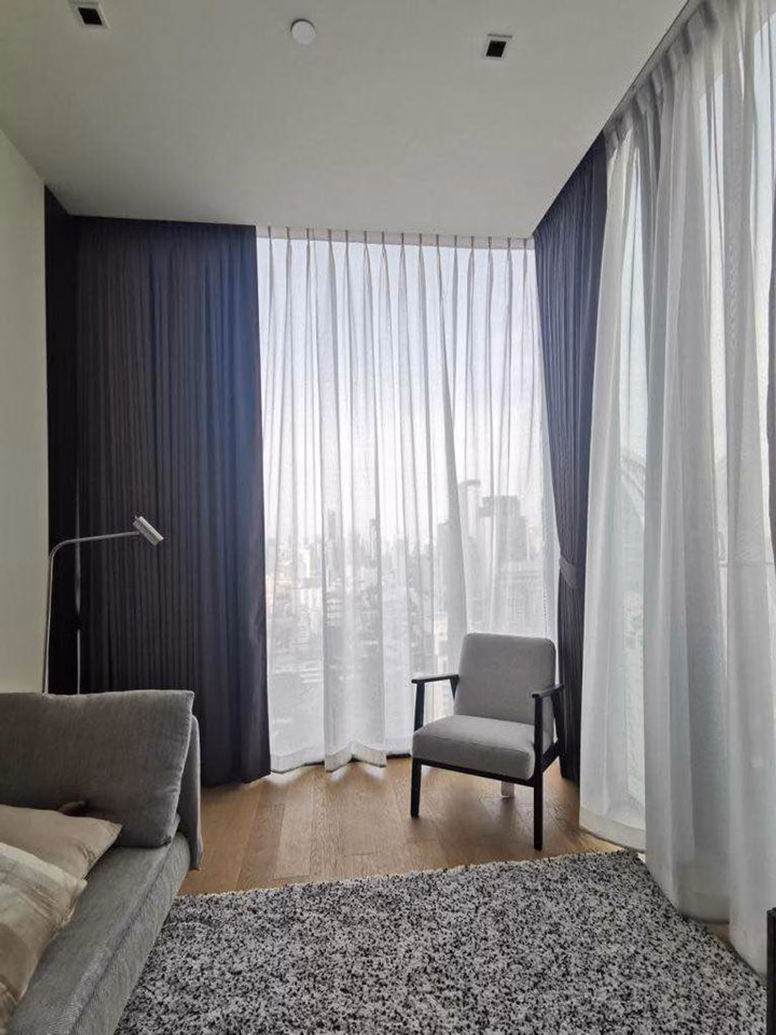 1 Bed Condo for Rent in Pathum Wan - Image 3