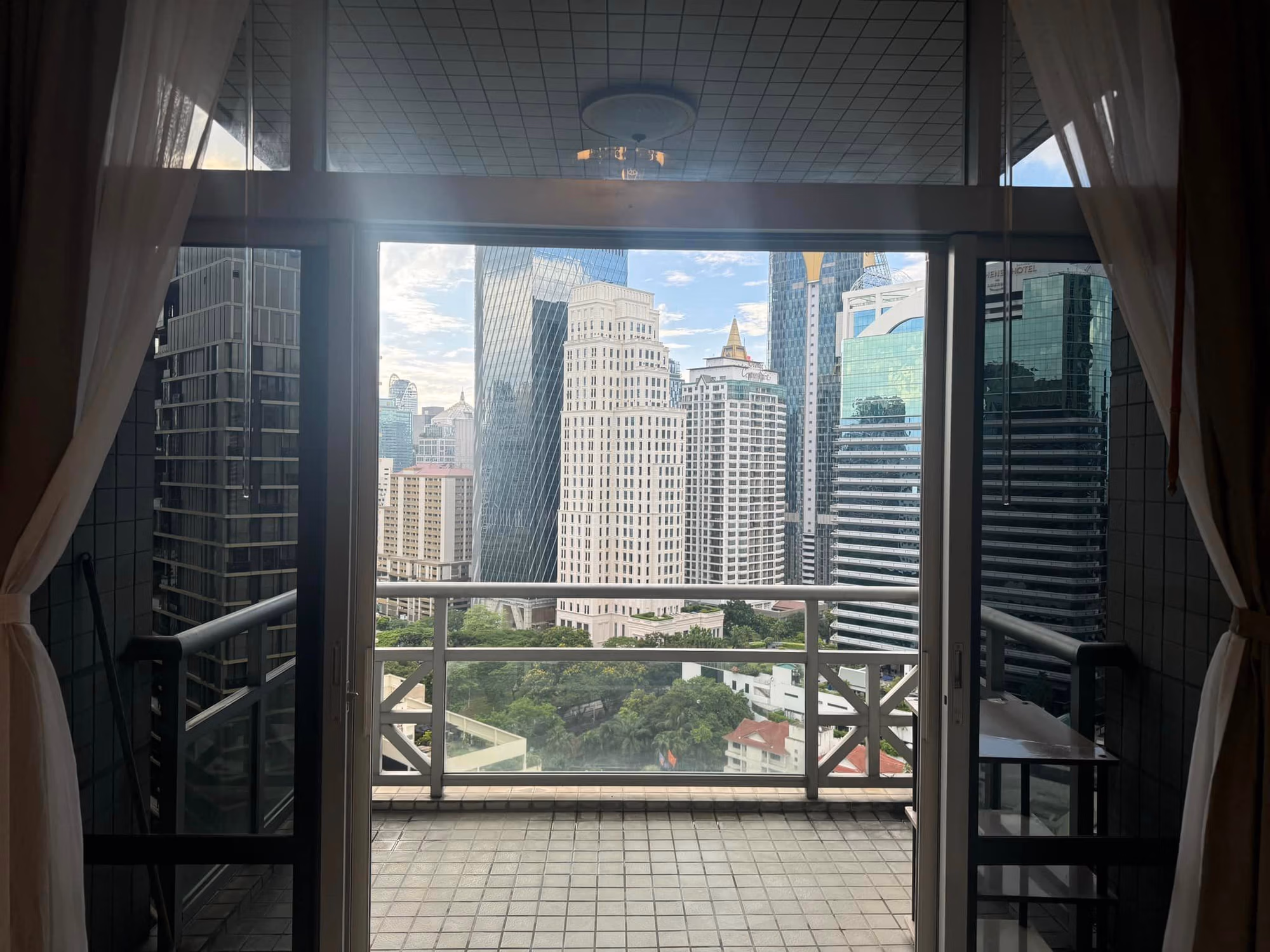 2 Bed Condo for Rent in Pathum Wan - Image 13