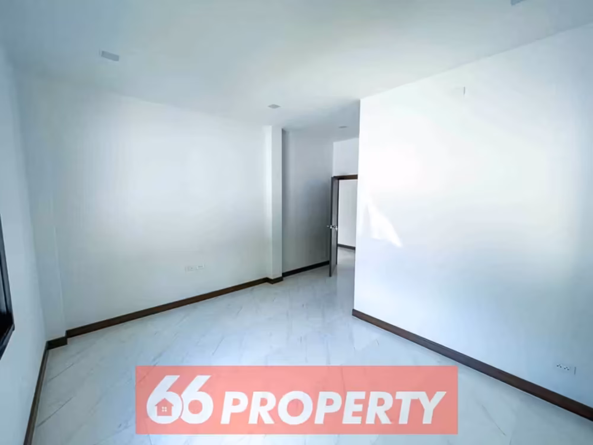 3 Bedroom House - Image 9