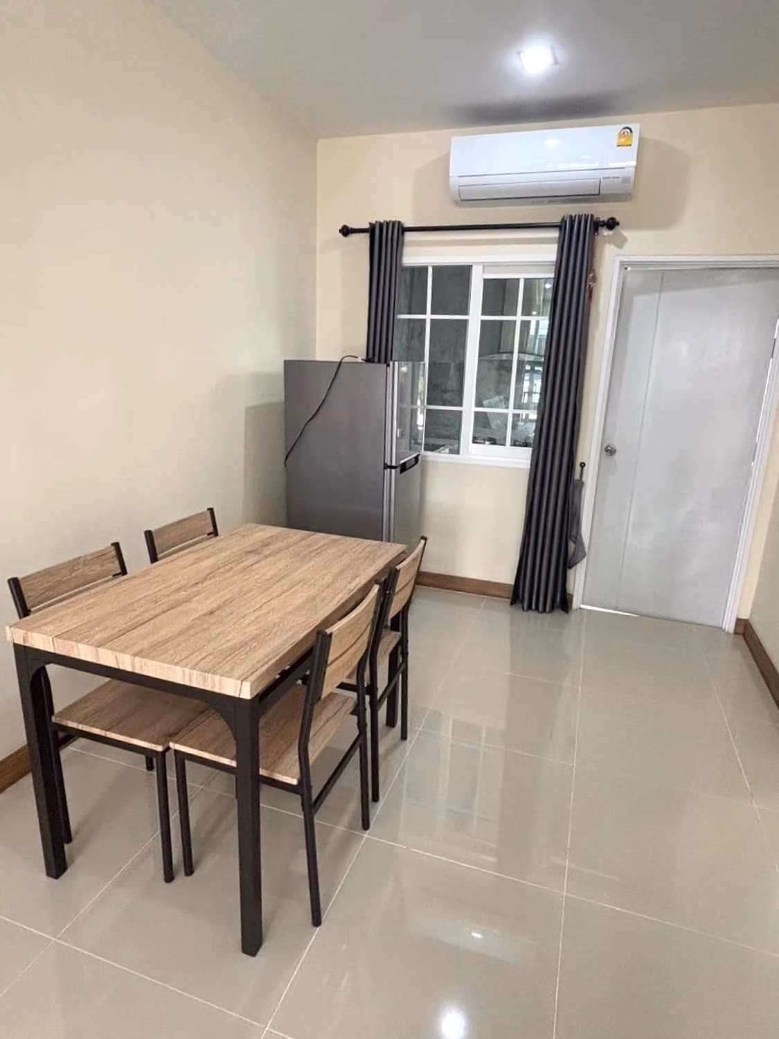 4 Bed Townhouse for Rent in Mueang Chiang Mai - Image 3