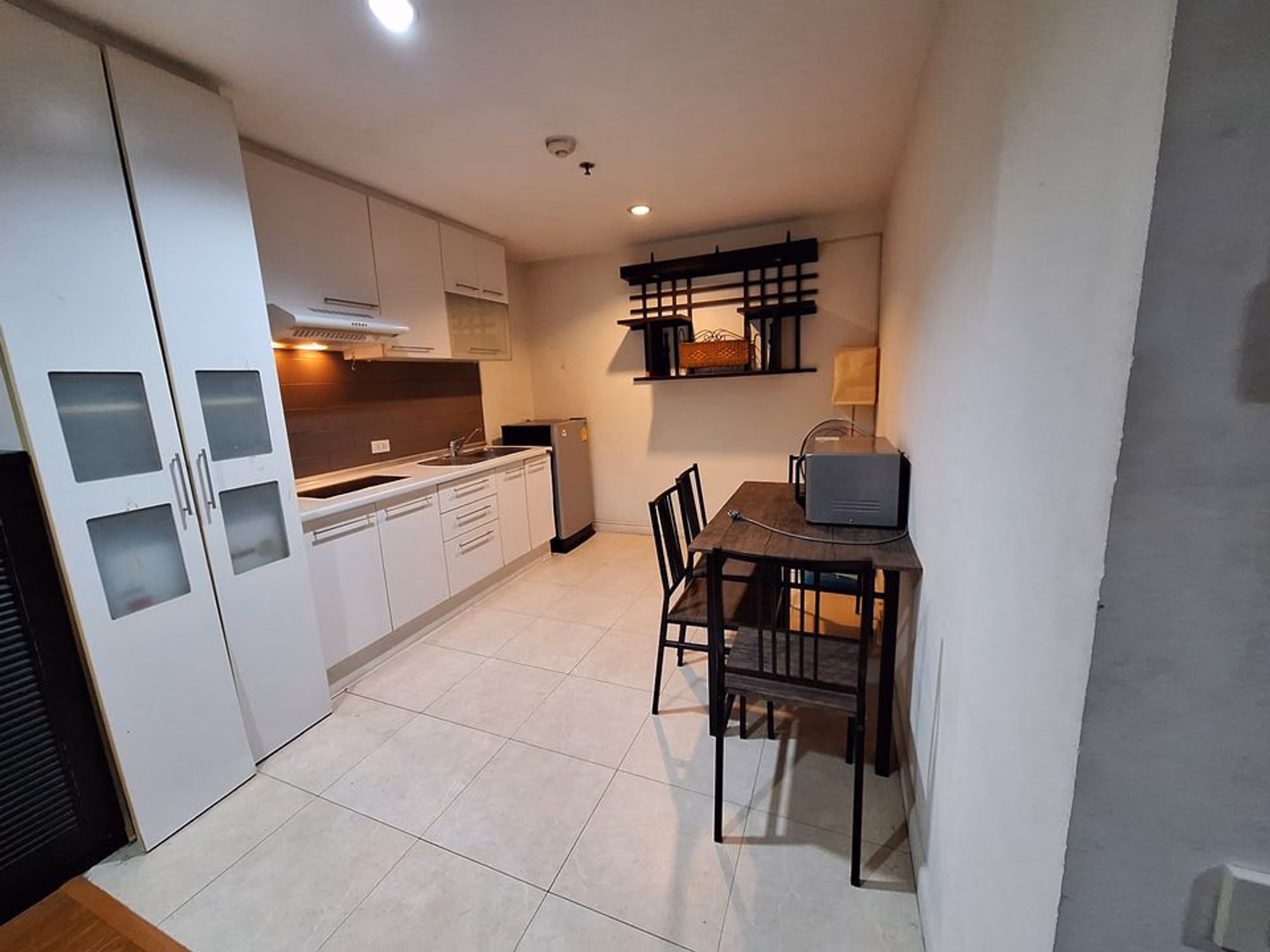 null Bed Condo for Rent  Near Asok BTS - Image 4