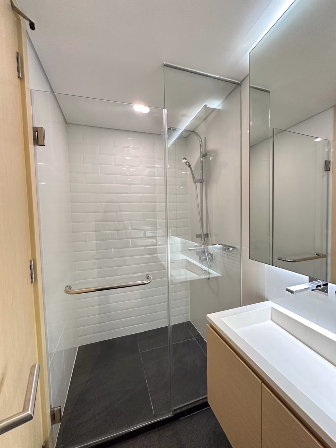 1 Bed Condo for Rent in Huai Khwang - Image 8