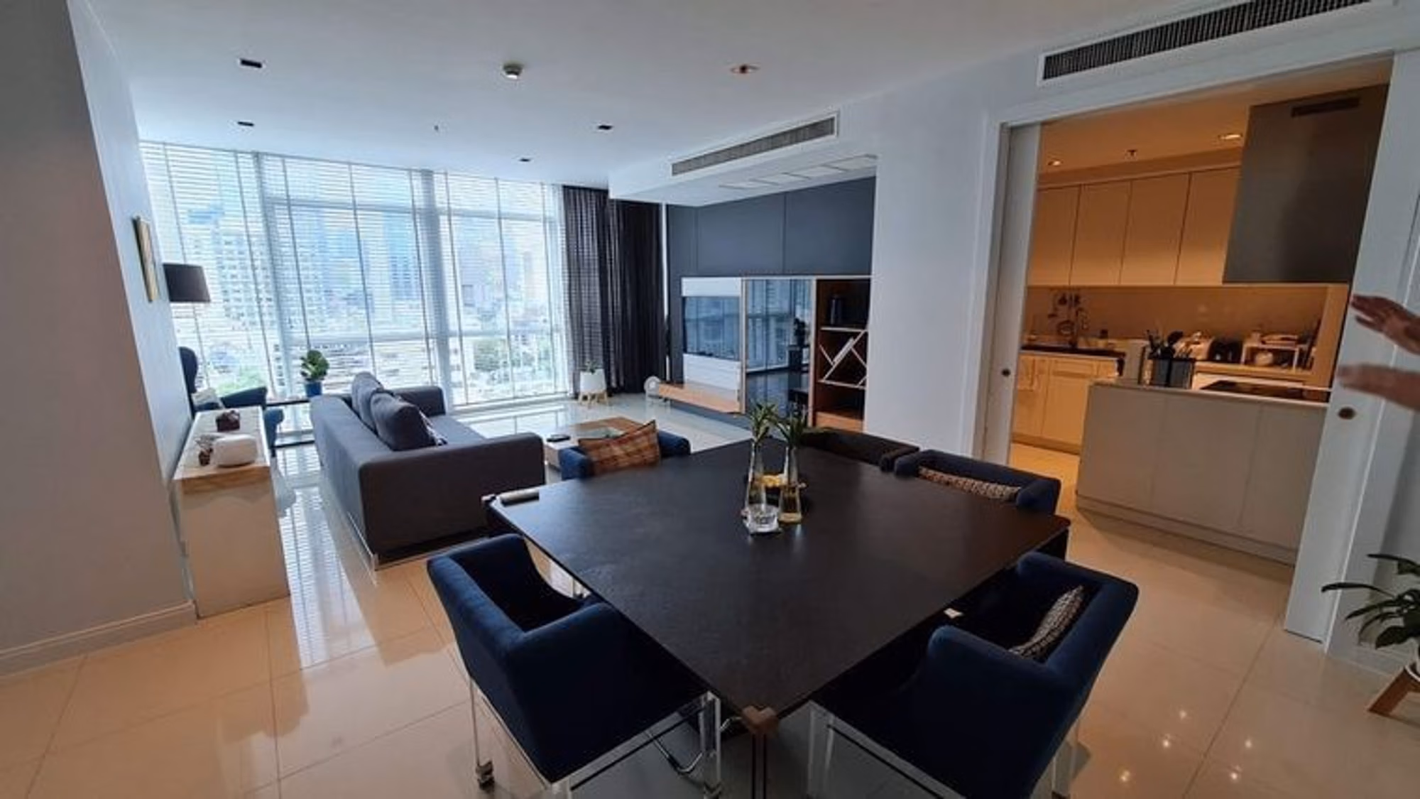 3 Bed Condo for Sale Near Phloen Chit BTS - Image 2