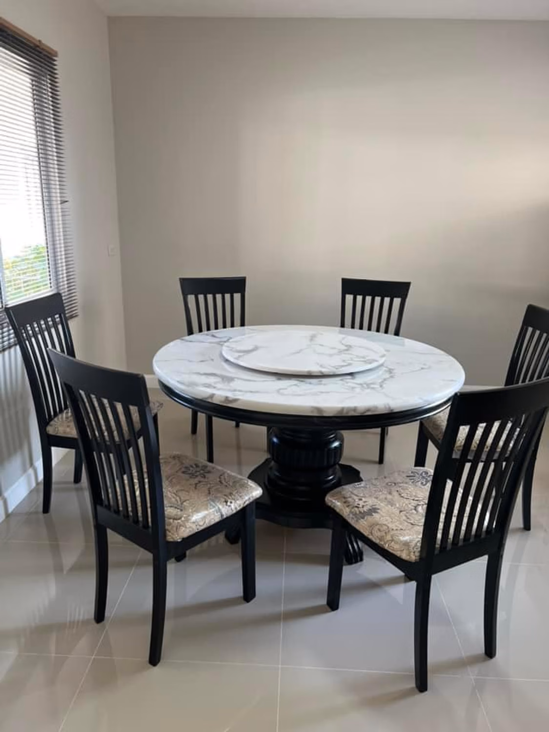 4 Bed House for Rent in San Kamphaeng - Image 3