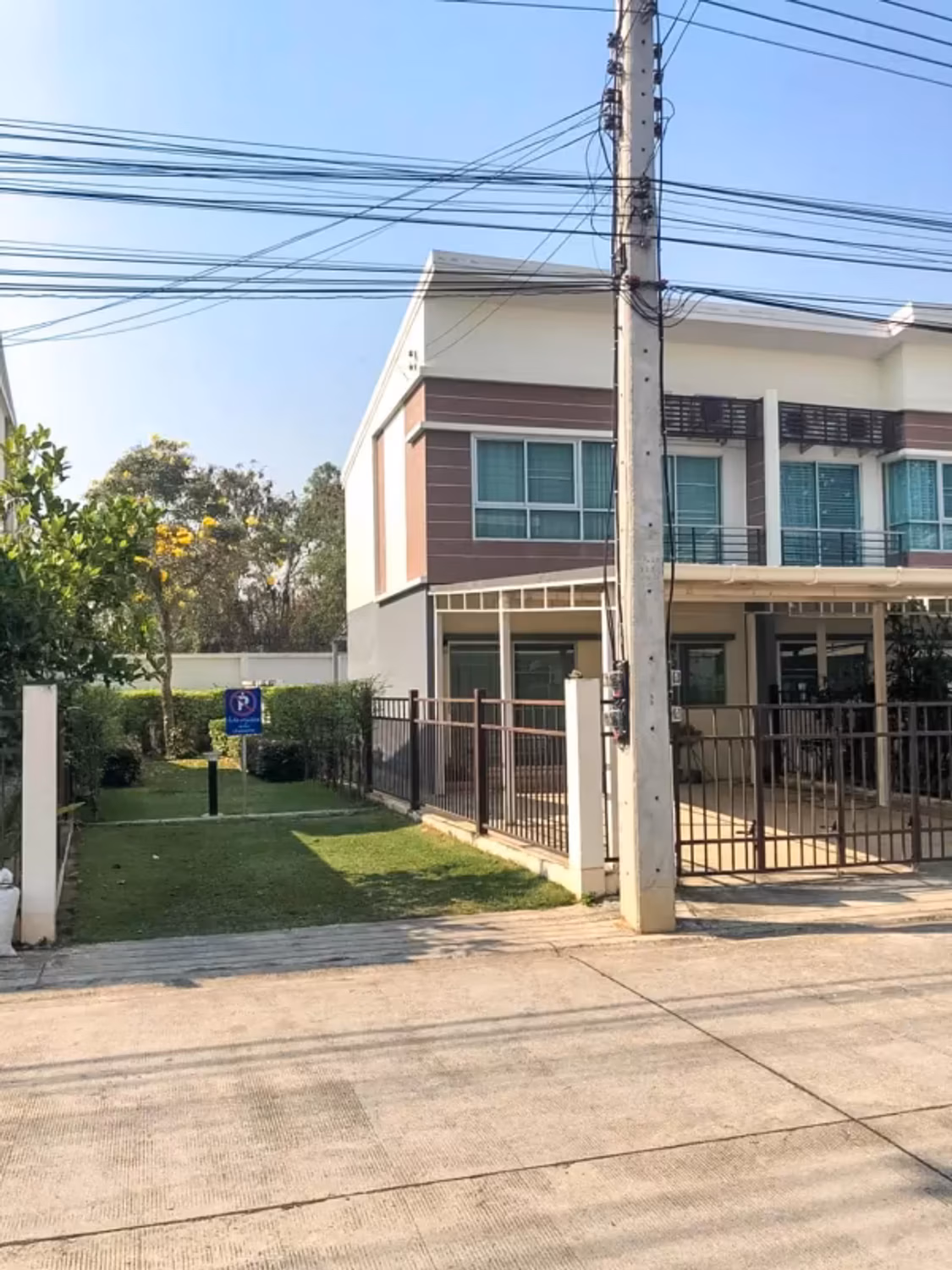 3 Bedroom House - Image 9