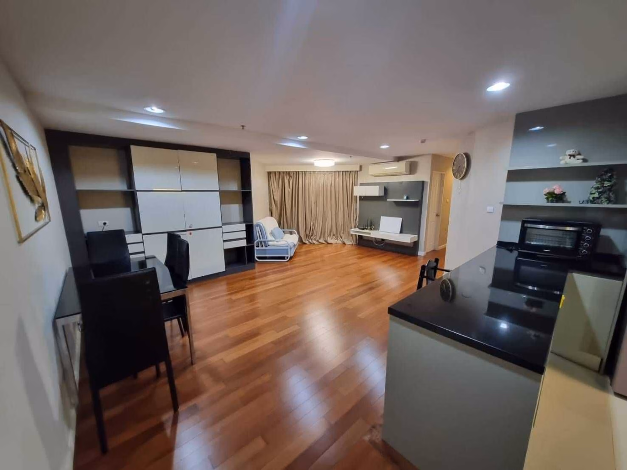 2 Bed Condo for Rent and Sale  Near Phra Ram 9 MRT - Image 3