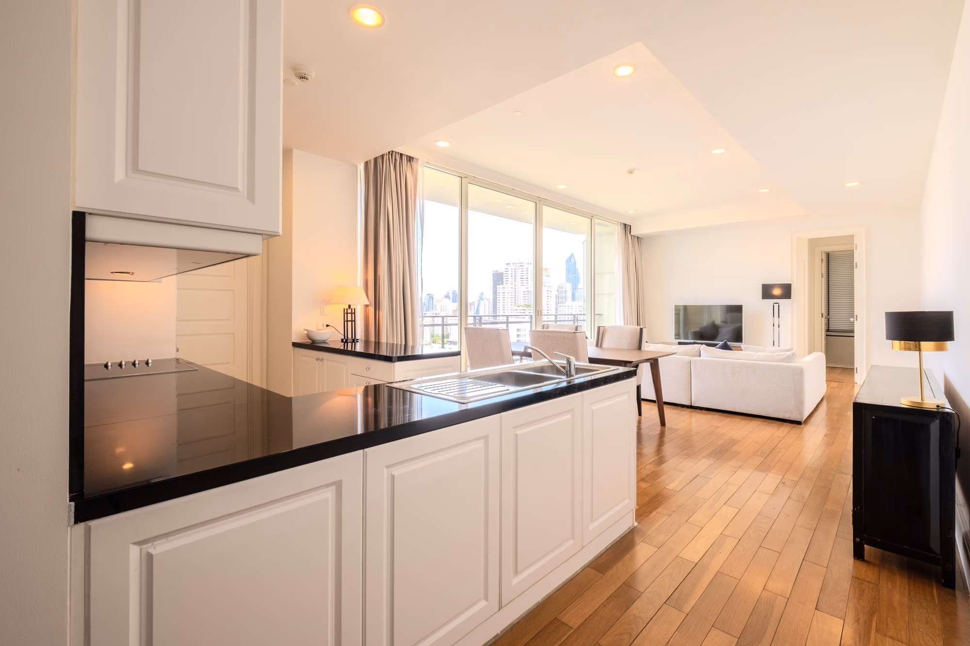 Condo - Image 4