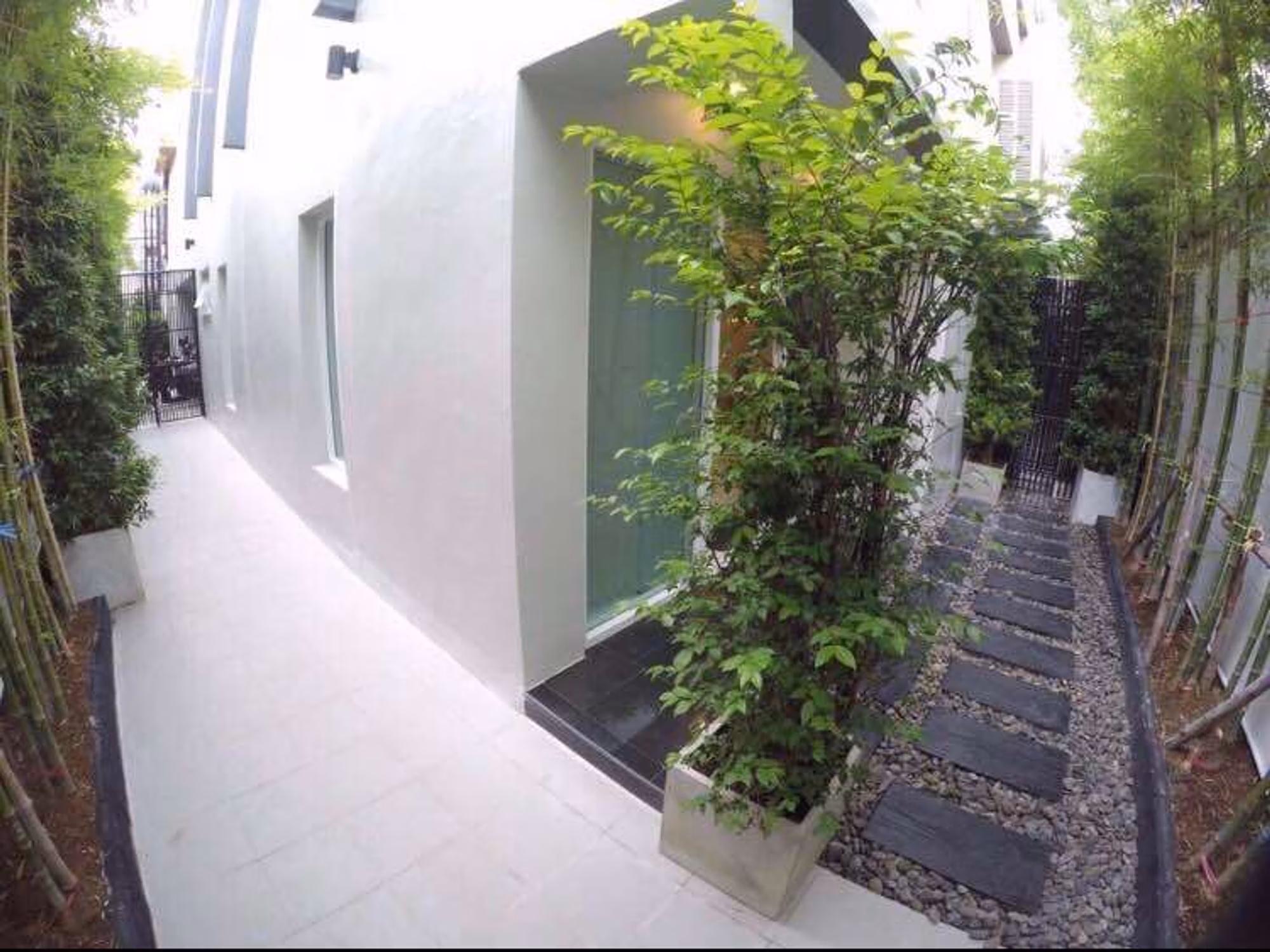 Flawless Sathon Residence - Image 6