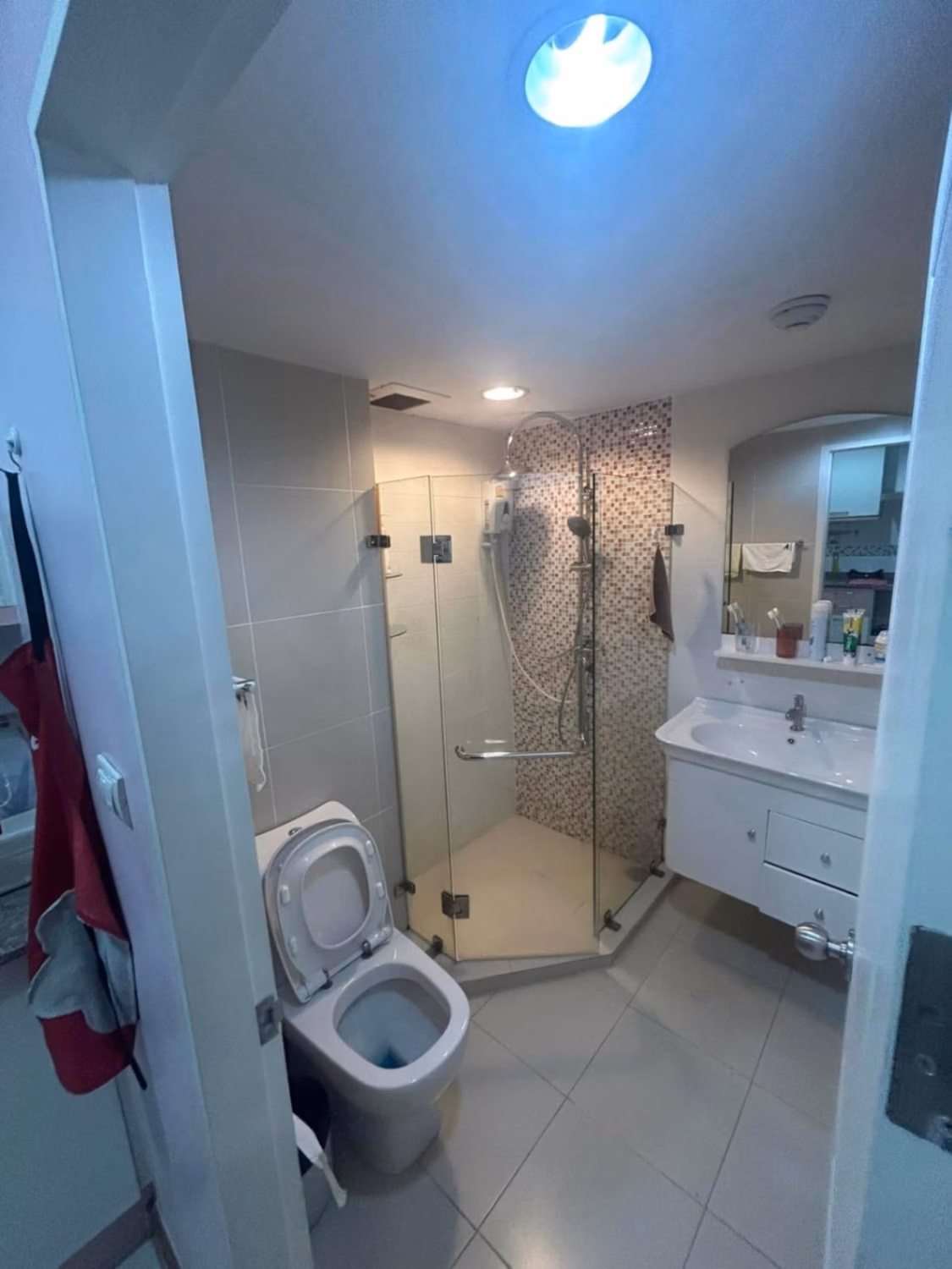 1 Bed Condo for Rent in Huai Khwang - Image 6