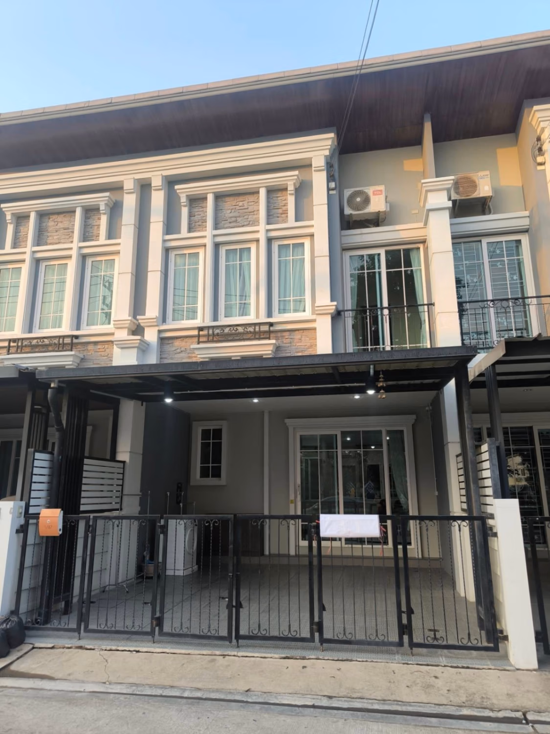 4 Bed Townhouse for Rent in Mueang Chiang Mai - Image 3