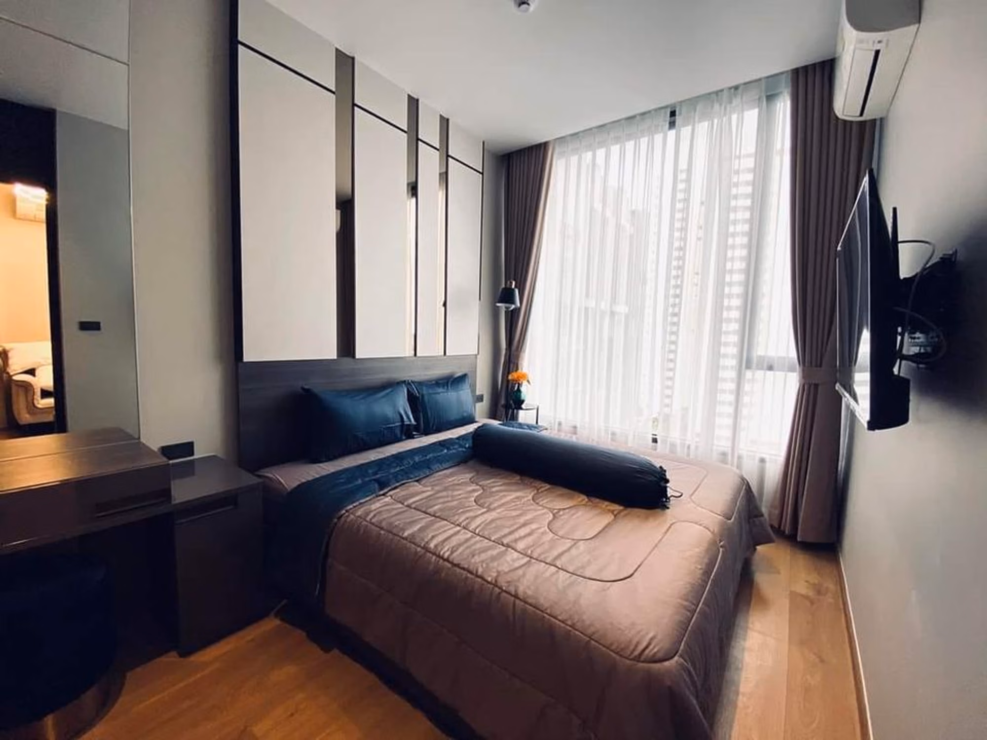 Condo - Image 7