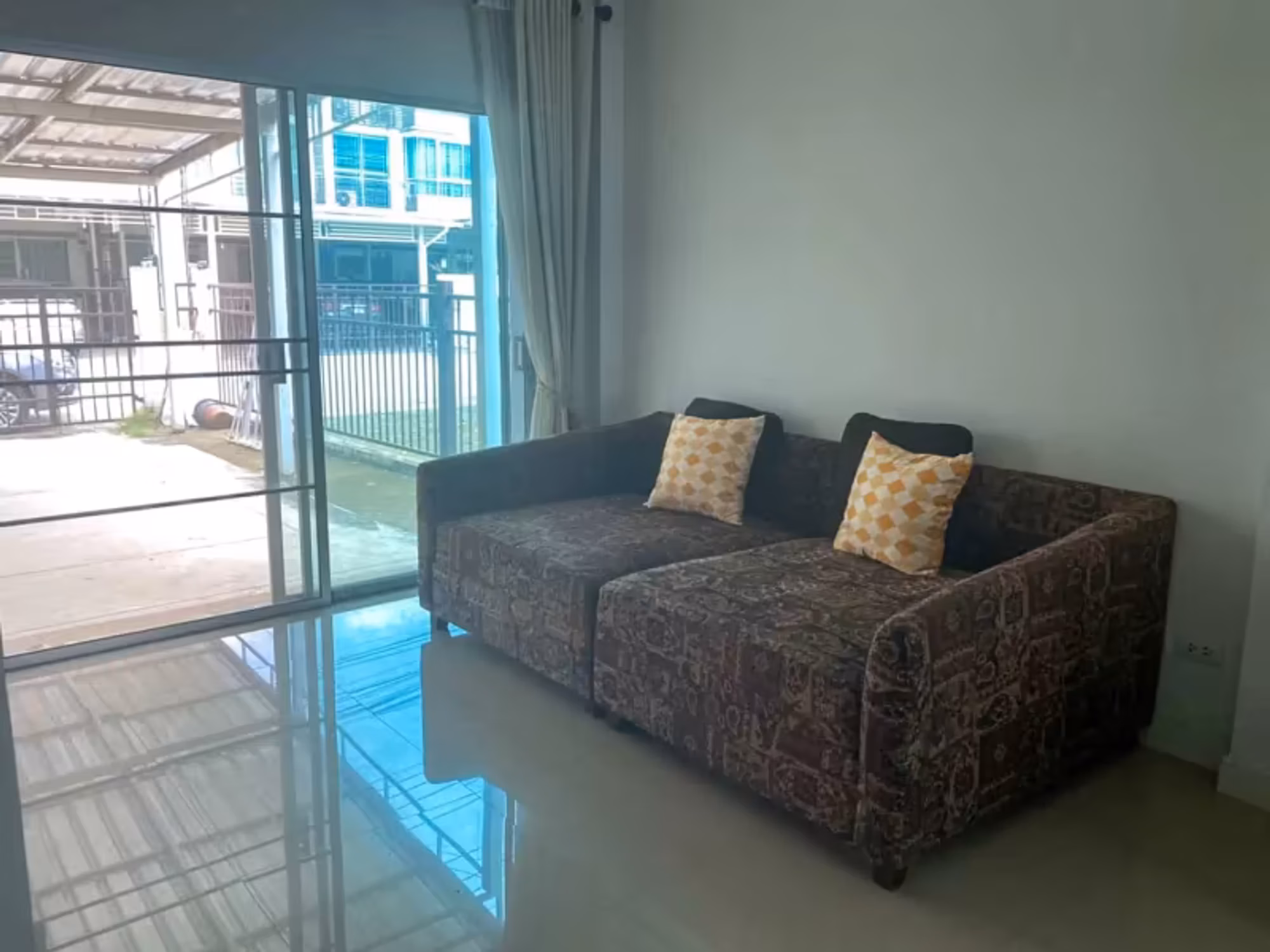 3 Bedroom House - Image 5