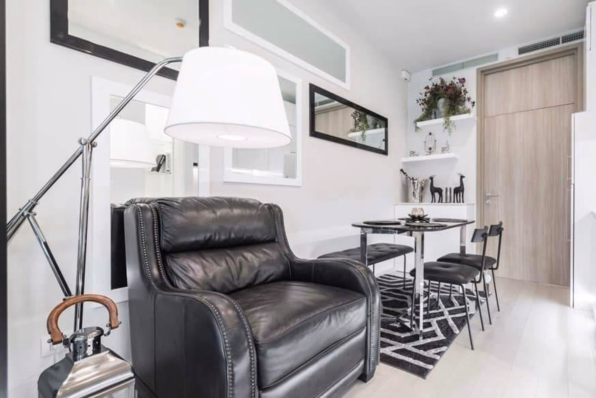 1 Bed Condo for Rent  Near Phloen Chit BTS - Image 4