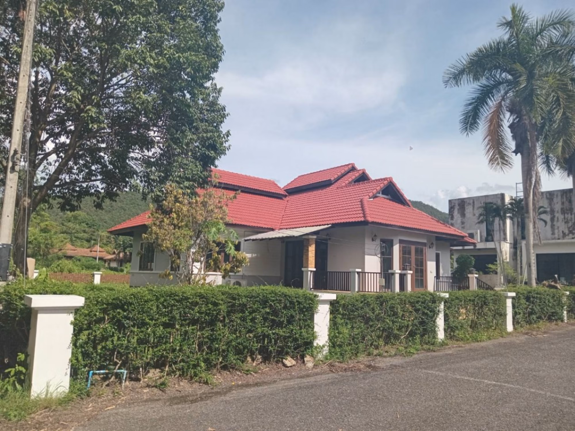 3 Bed House for Sale in San Kamphaeng District - Image 4