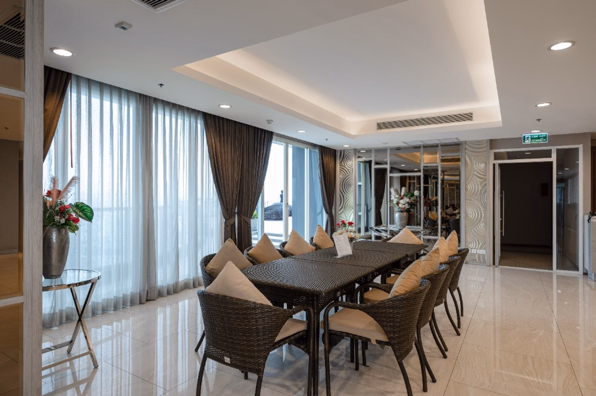 2 Bed Condo for Sale in Bang Kho Laem - Image 2