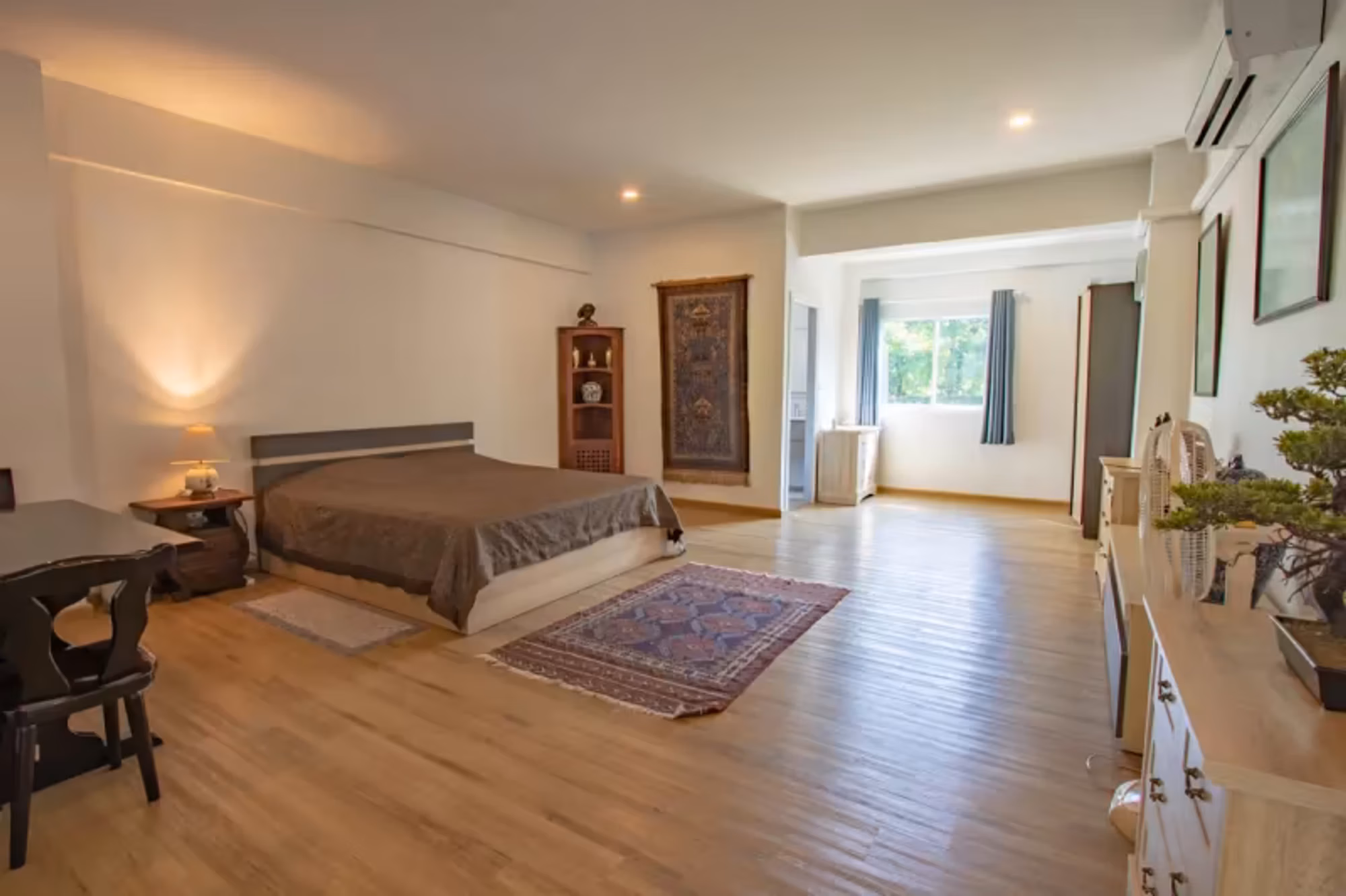 5 Bedroom House - Image 20