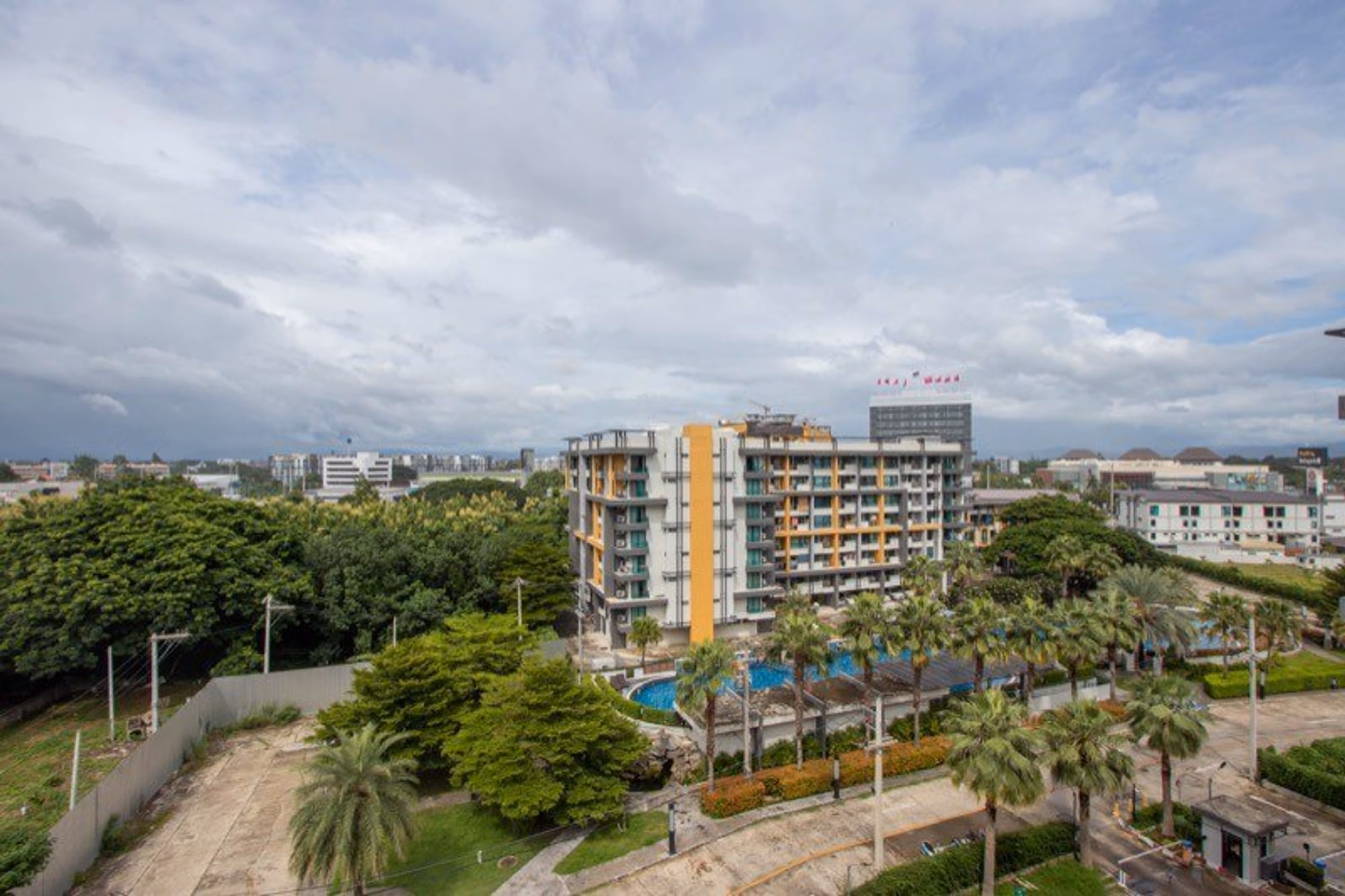 1 Bedroom Condo - Image 10
