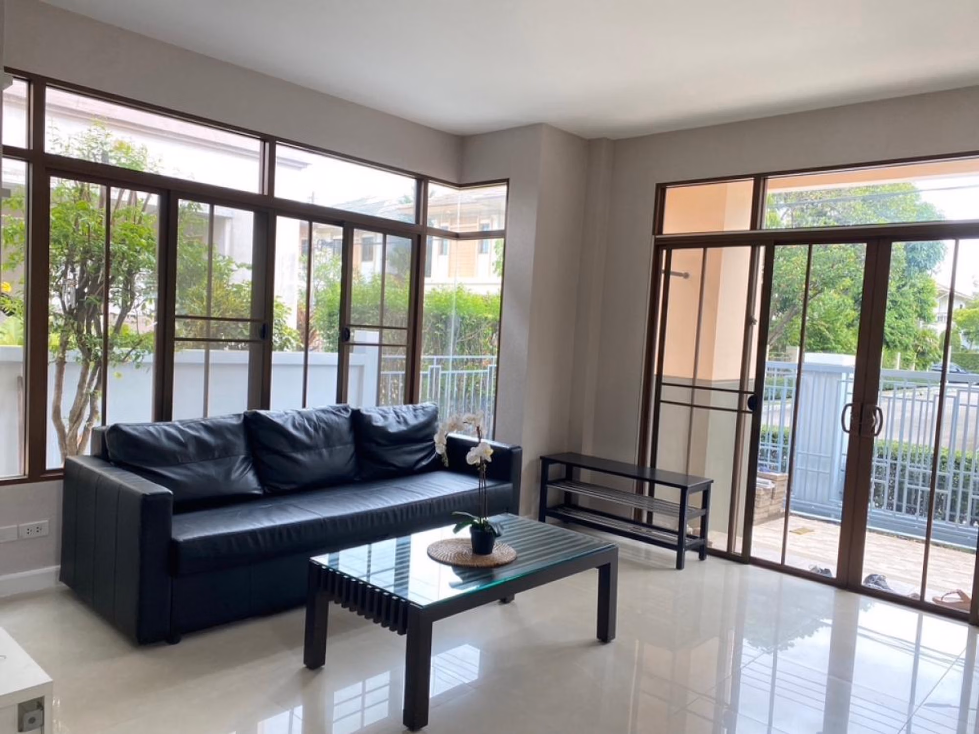 3 Bed House for Rent in Bang Phli - Image 2