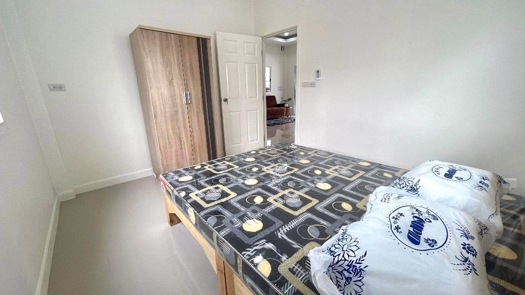3 Bed House for Rent in Hang Dong - Image 12