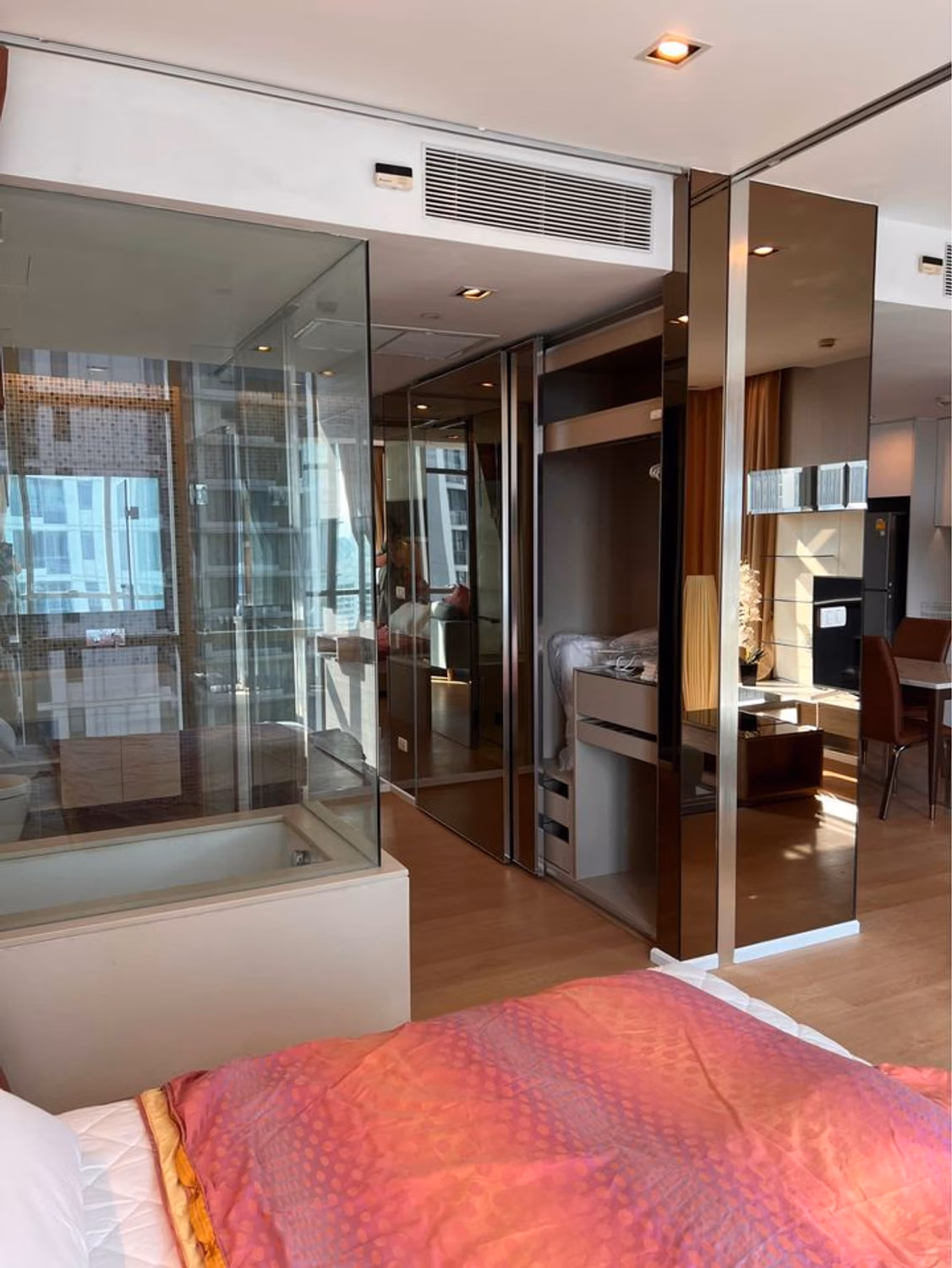 Condo for Rent at The Room Sukhumvit 21 - Image 15