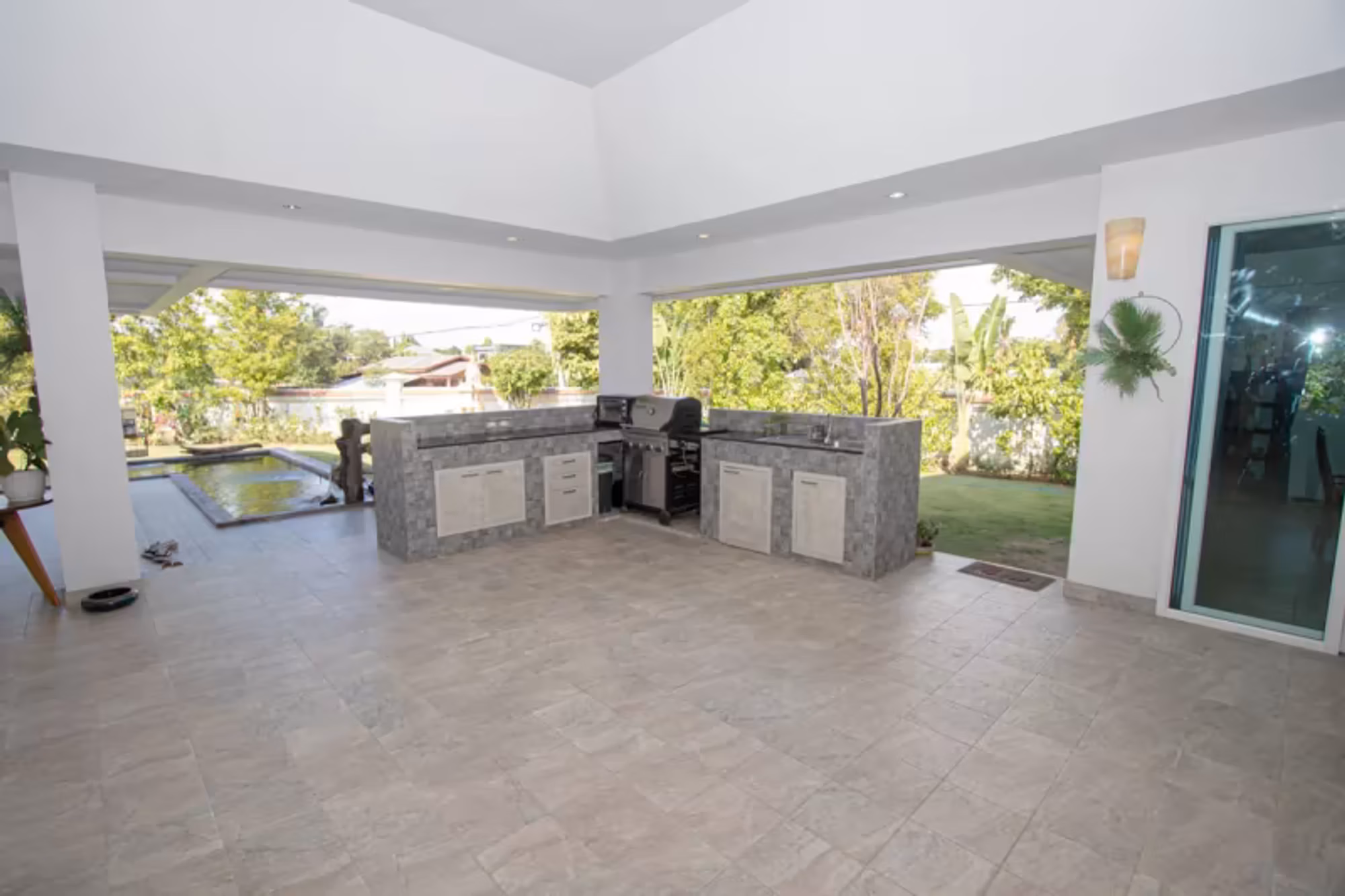 5 Bedroom House - Image 5