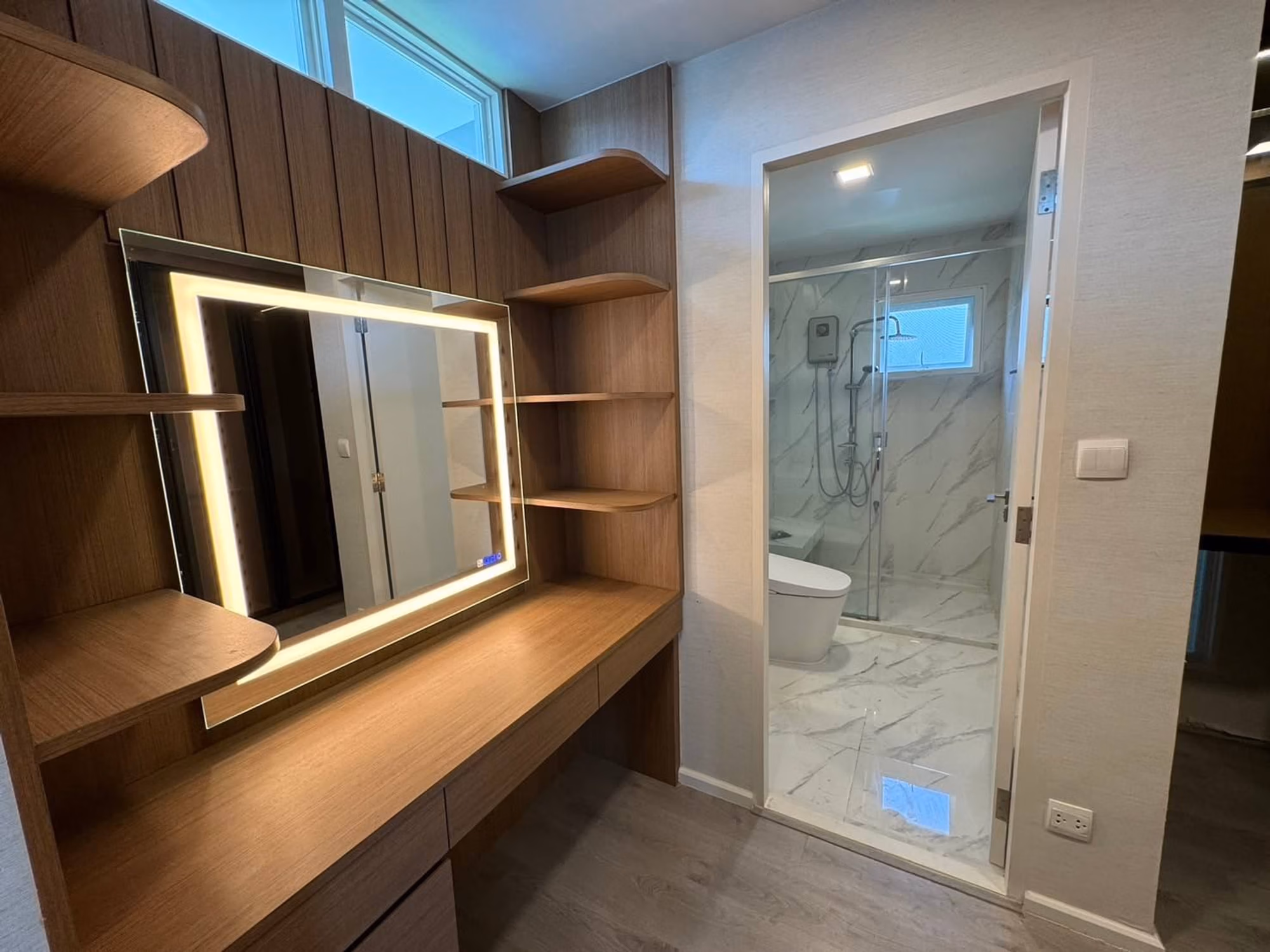 4 Bed House for Rent in Prawet - Image 11