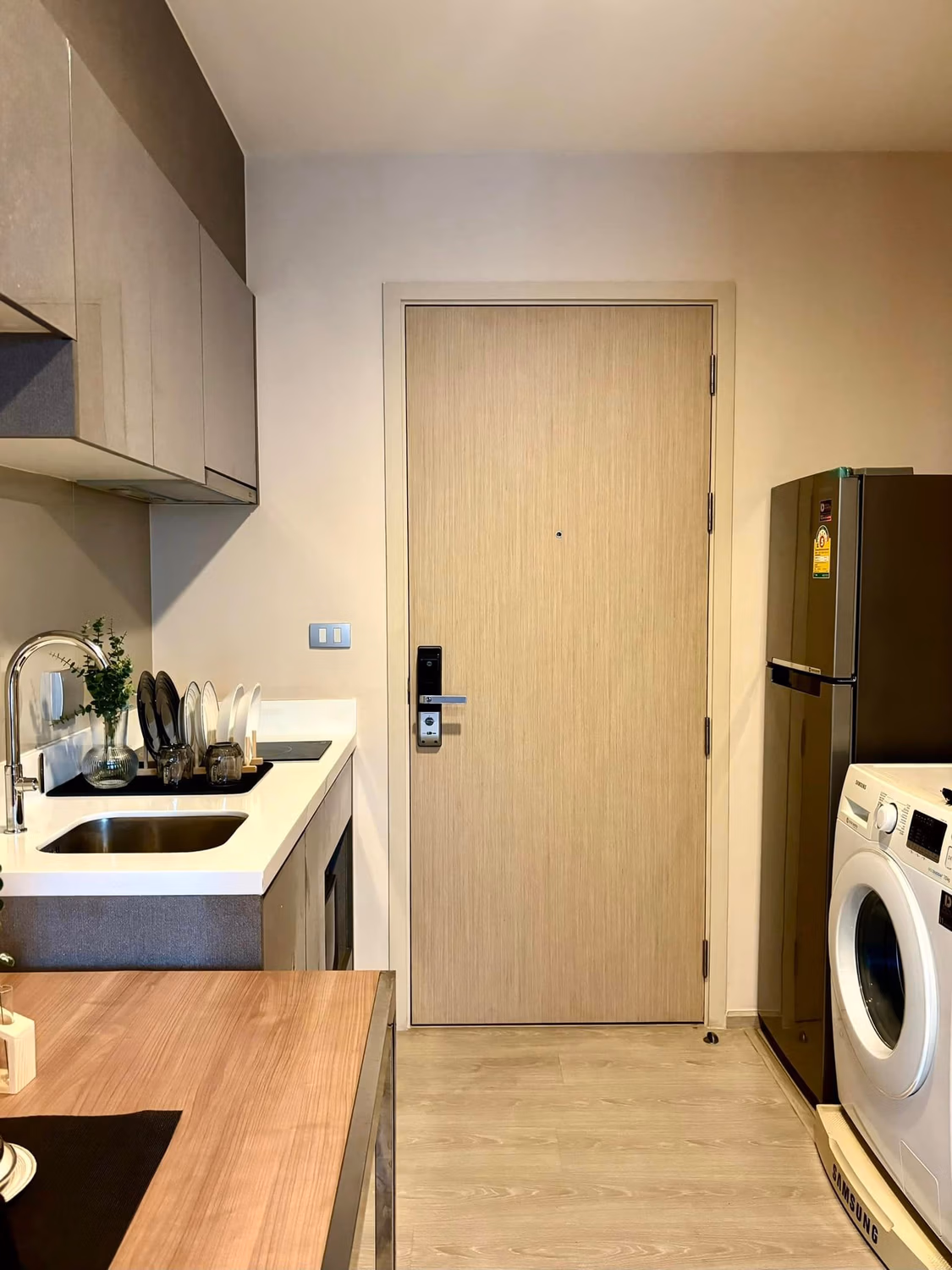 1 Bed Condo for Sale  Near Phra Ram 9 MRT - Image 4