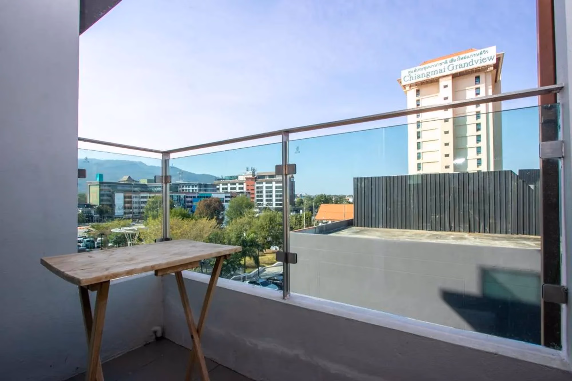 Condo - Image 7