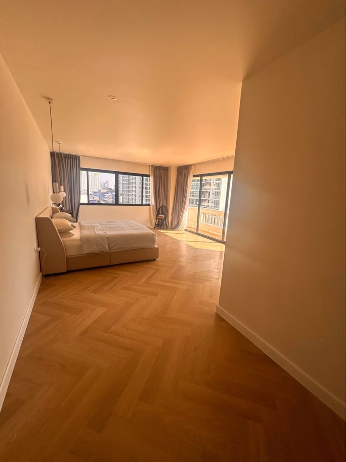 Condo - Image 4