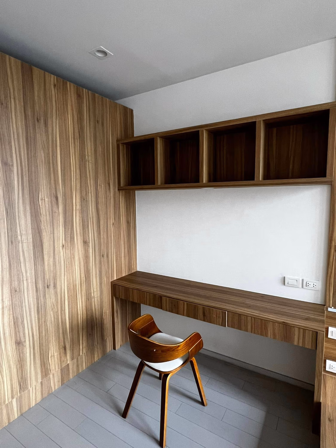 2 Bed Condo for Rent Near Phloen Chit BTS - Image 8