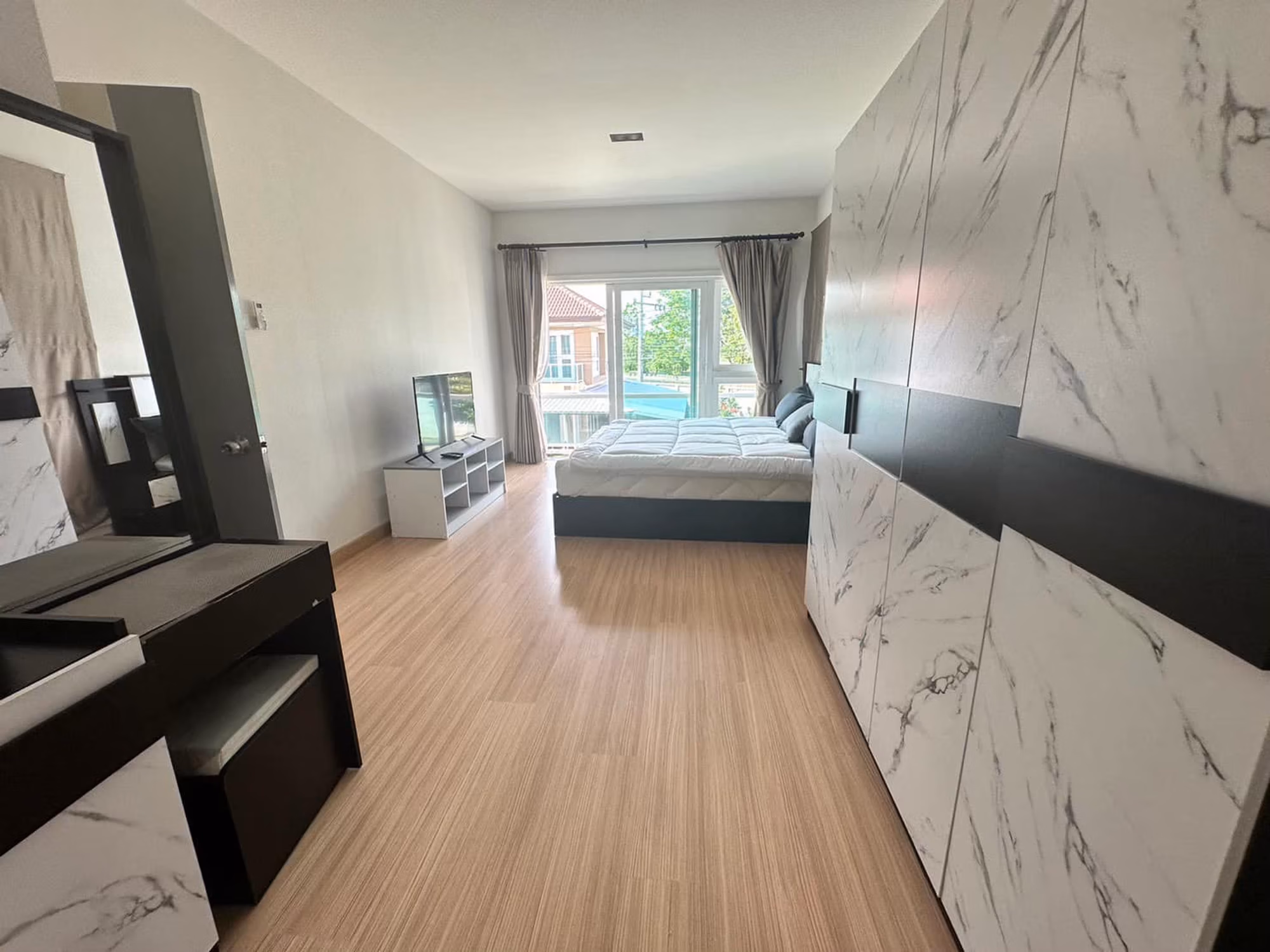 3 Bed House for Rent in Hang Dong - Image 6