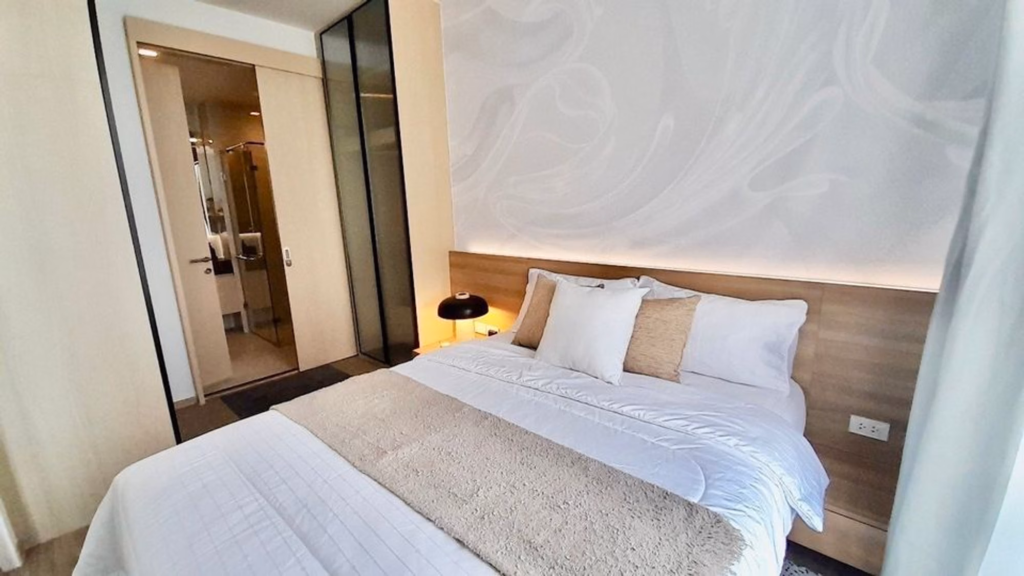 Condo - Image 10
