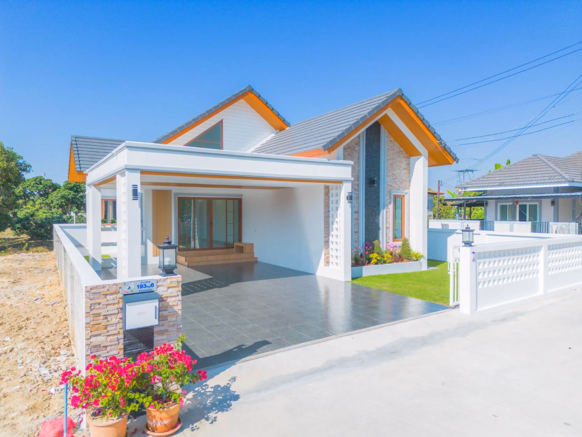 3 Bed House for Sale in Saraphi District - Image 5