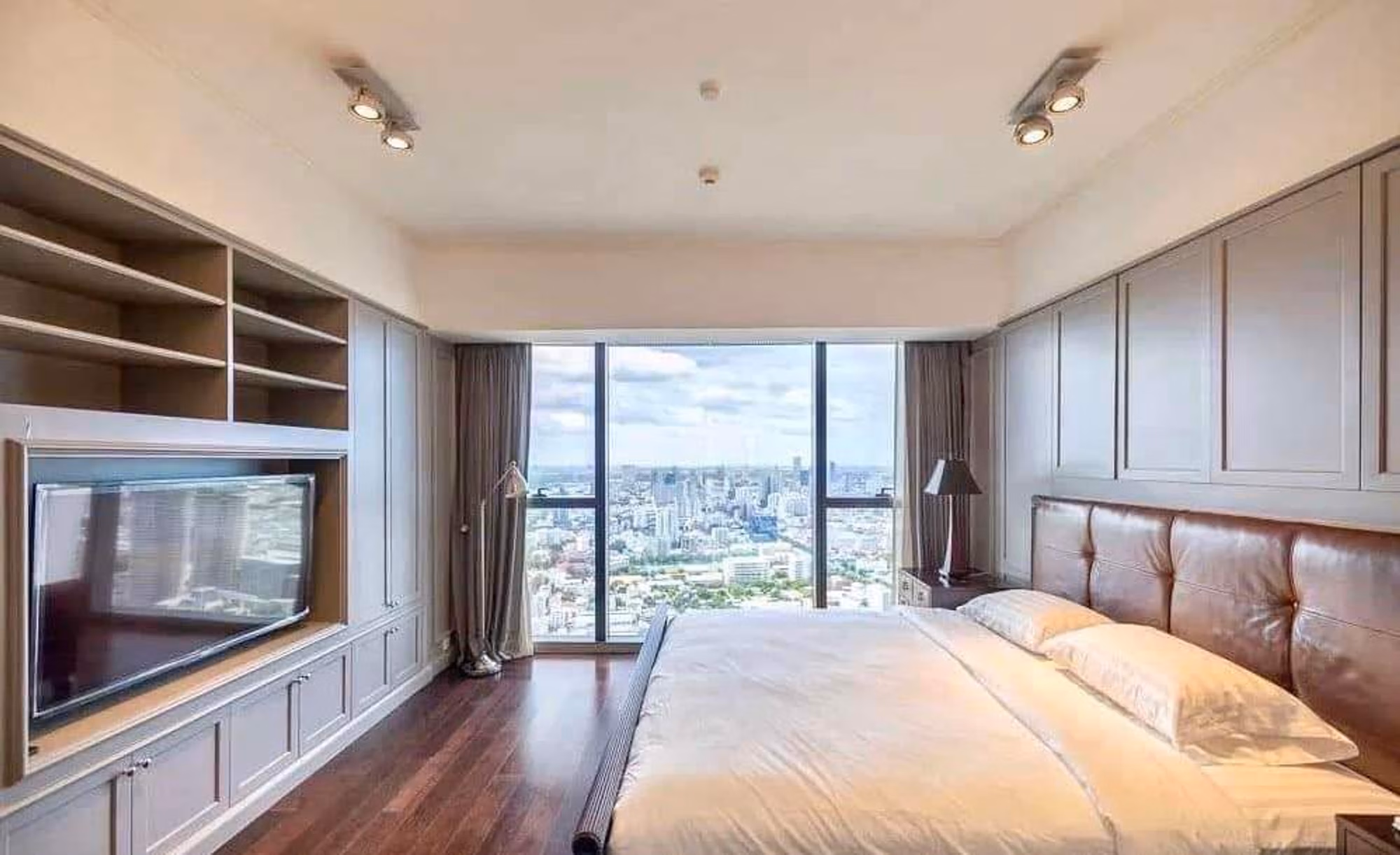 4 卧室 公寓 用于 出租 在 Sathon - Image 18