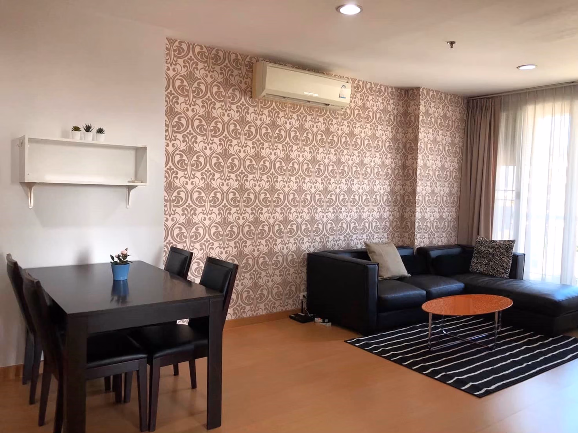 2 Bed Condo for Rent in Watthana - Image 1