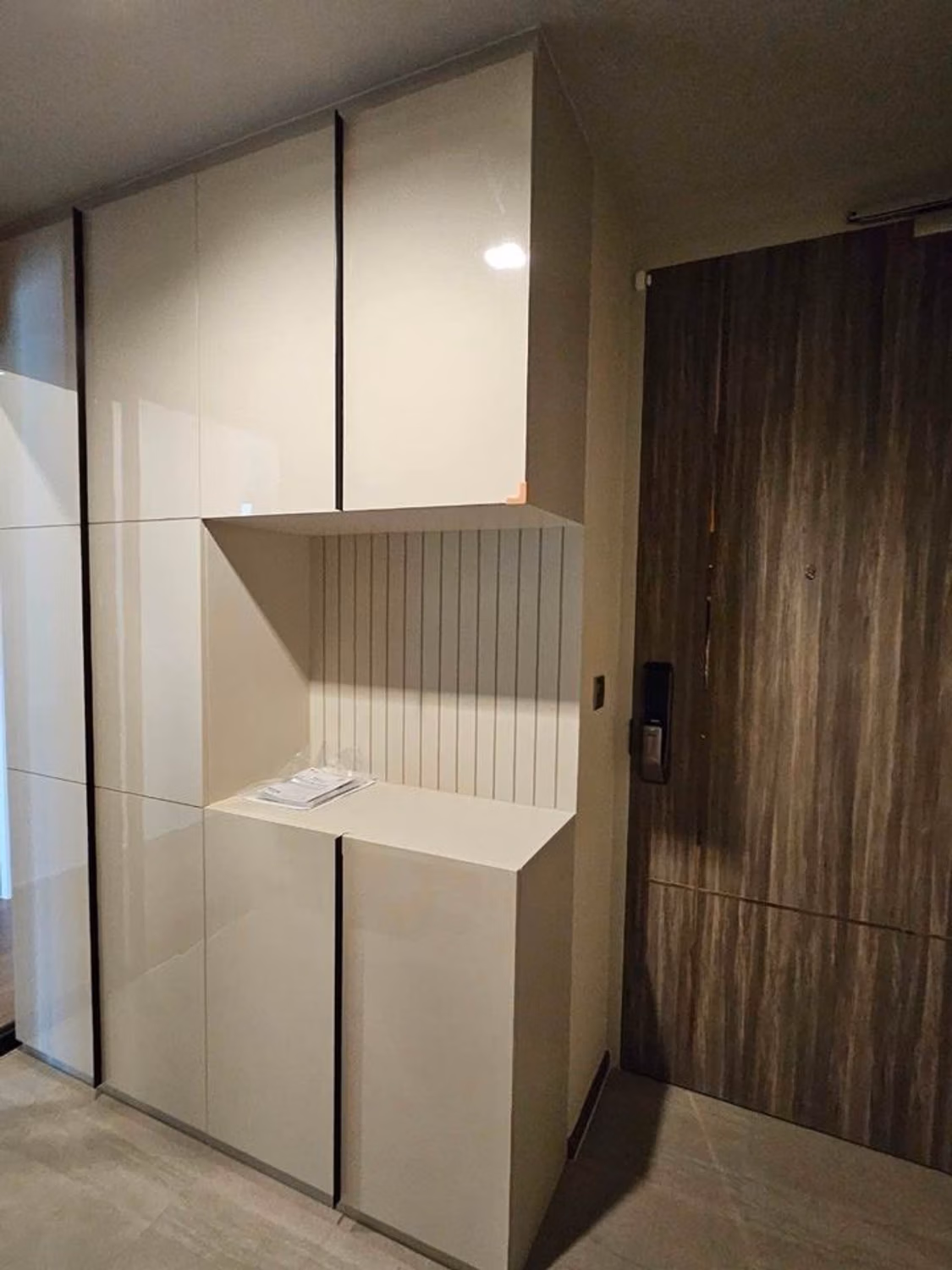 2 Bed Condo for Rent in Khlong Toei - Image 8