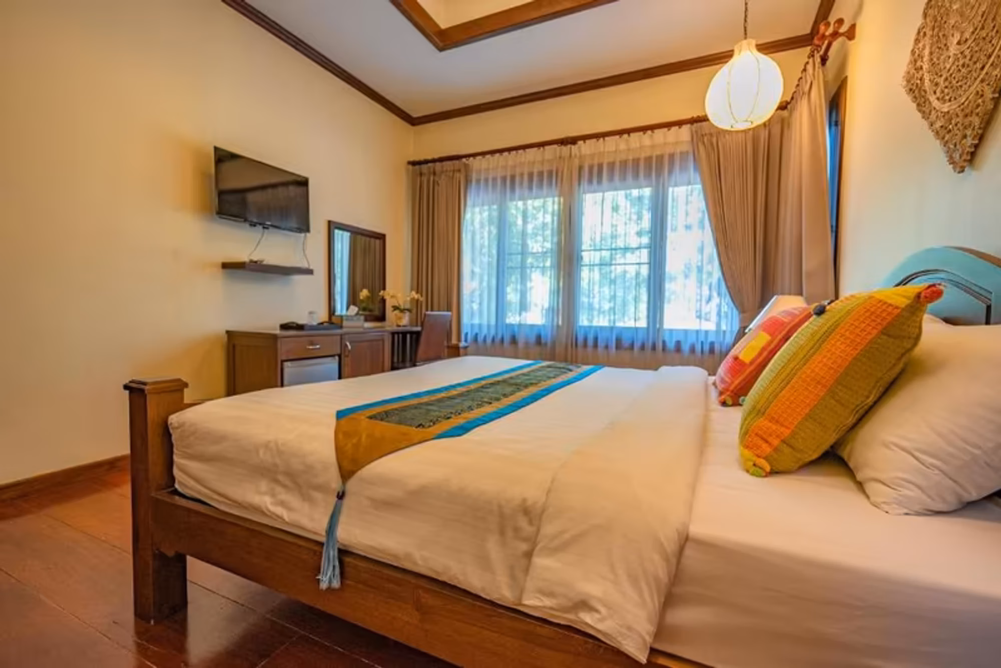 25 Bedroom Commercial - Image 15