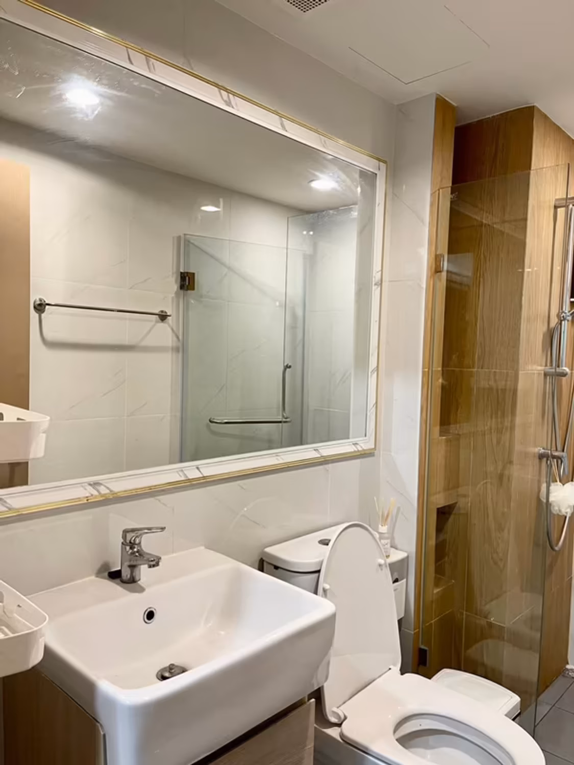 Condo - Image 7