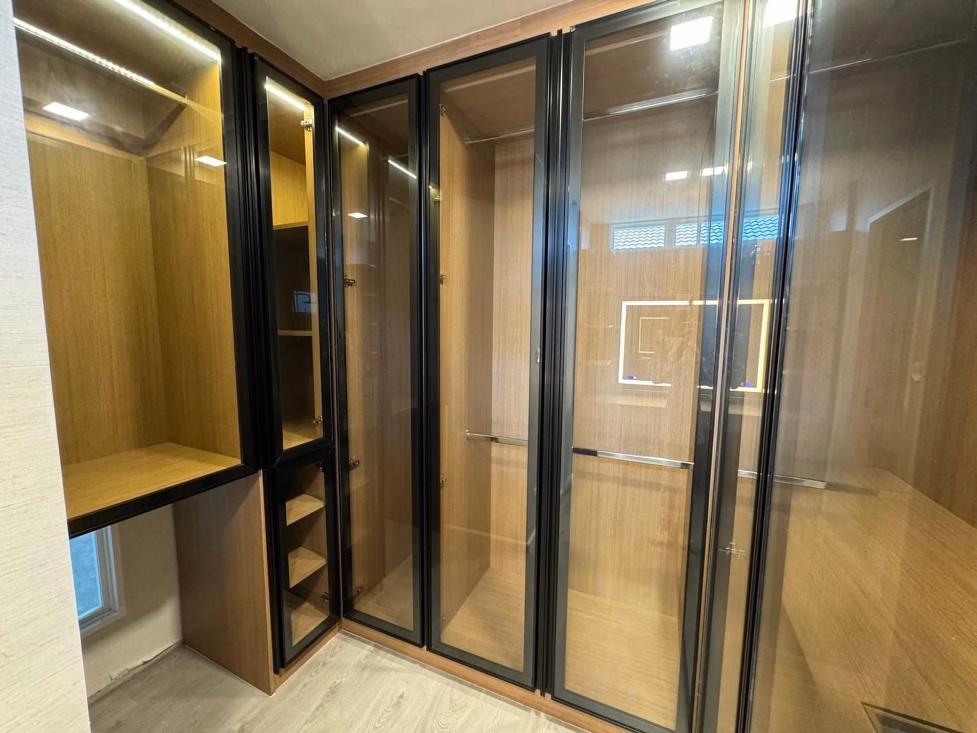 4 Bed House for Rent in Prawet - Image 13