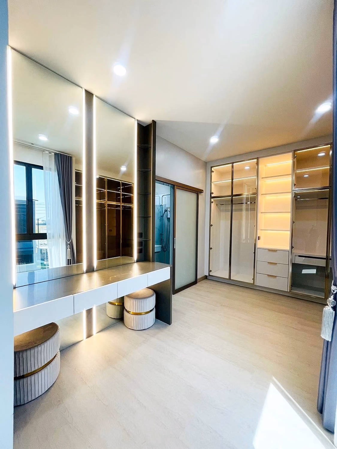 4 ห้องนอน บ้าน สำหรับ ขาย ใน Hang Dong - Image 8
